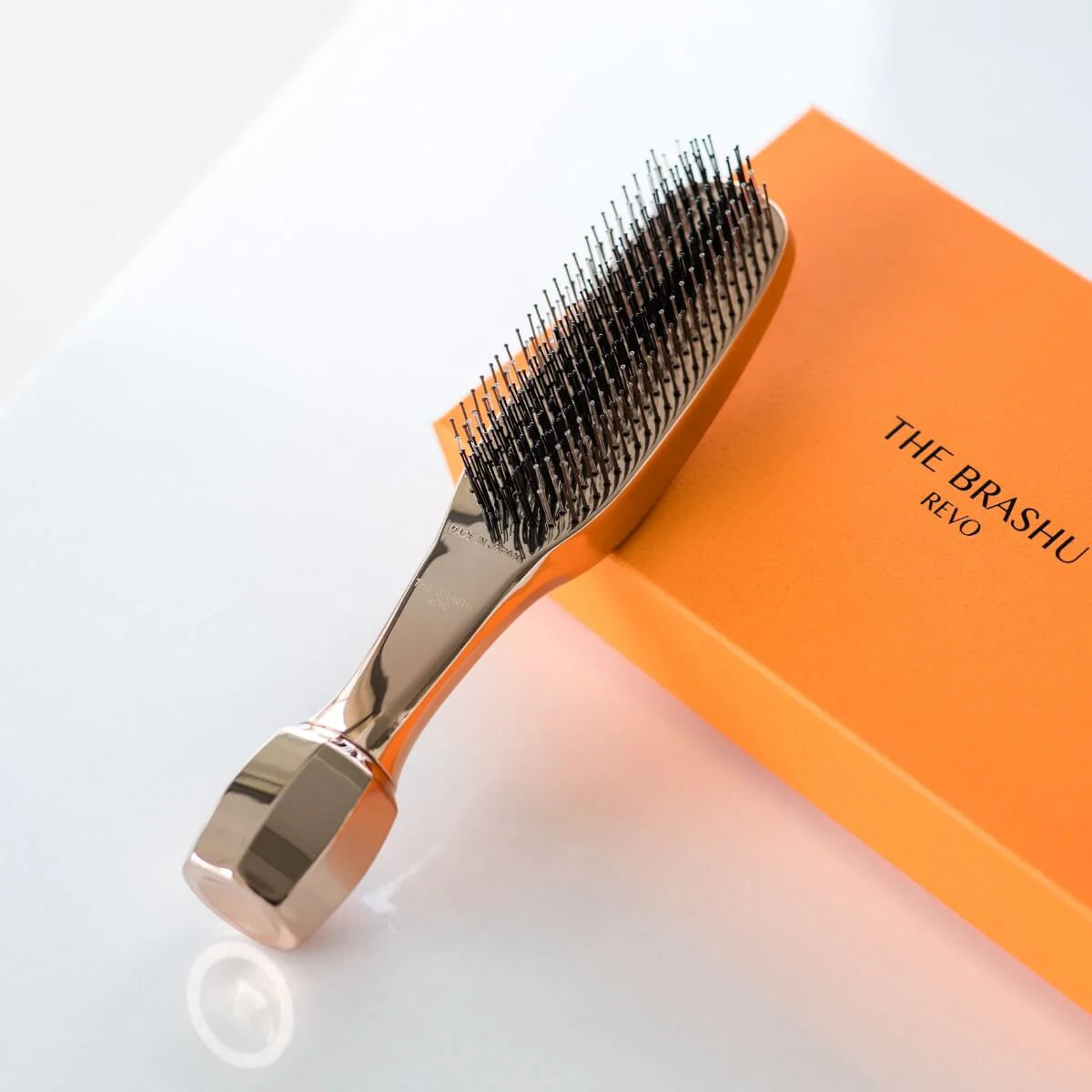 The Brush Revo (Scalp Brush)