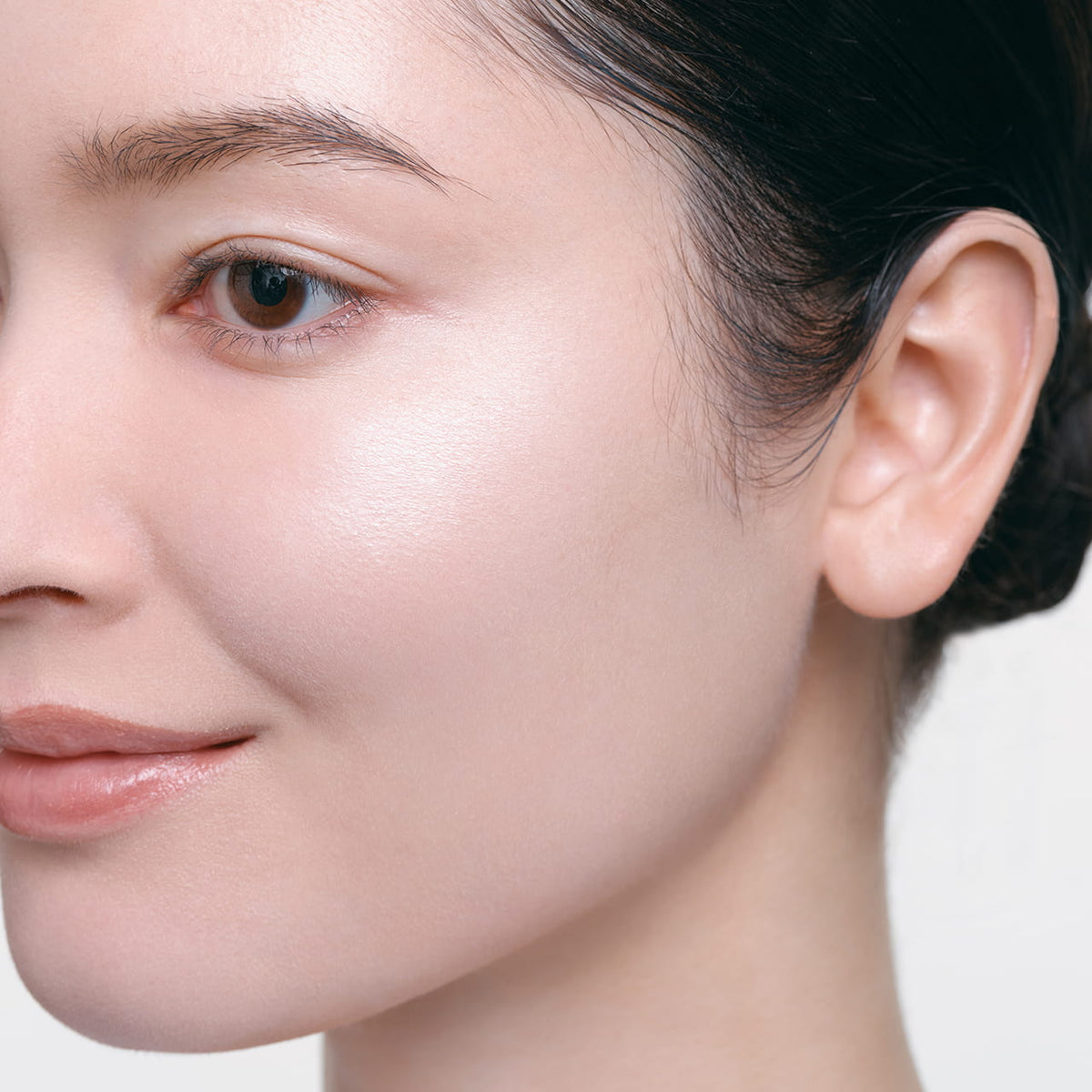 Elegance Lustre Moist Veil Face Powder