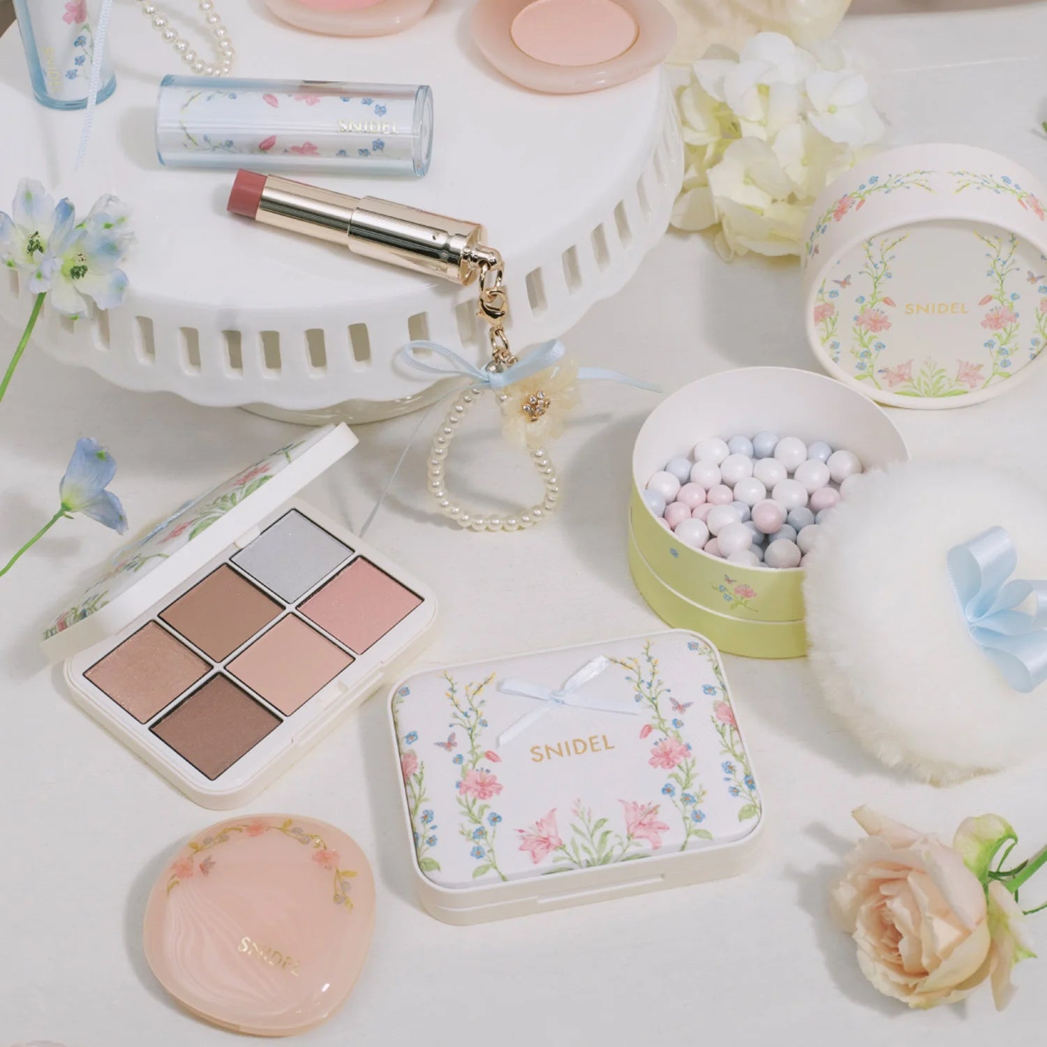 Snidel Beauty Eternal Radiance Powder EX01