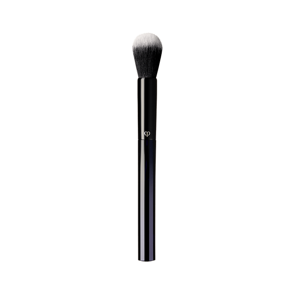 Cle de Peau Beaute Tampudre Eclat Brush Cheek Brush - Ichiban Mart